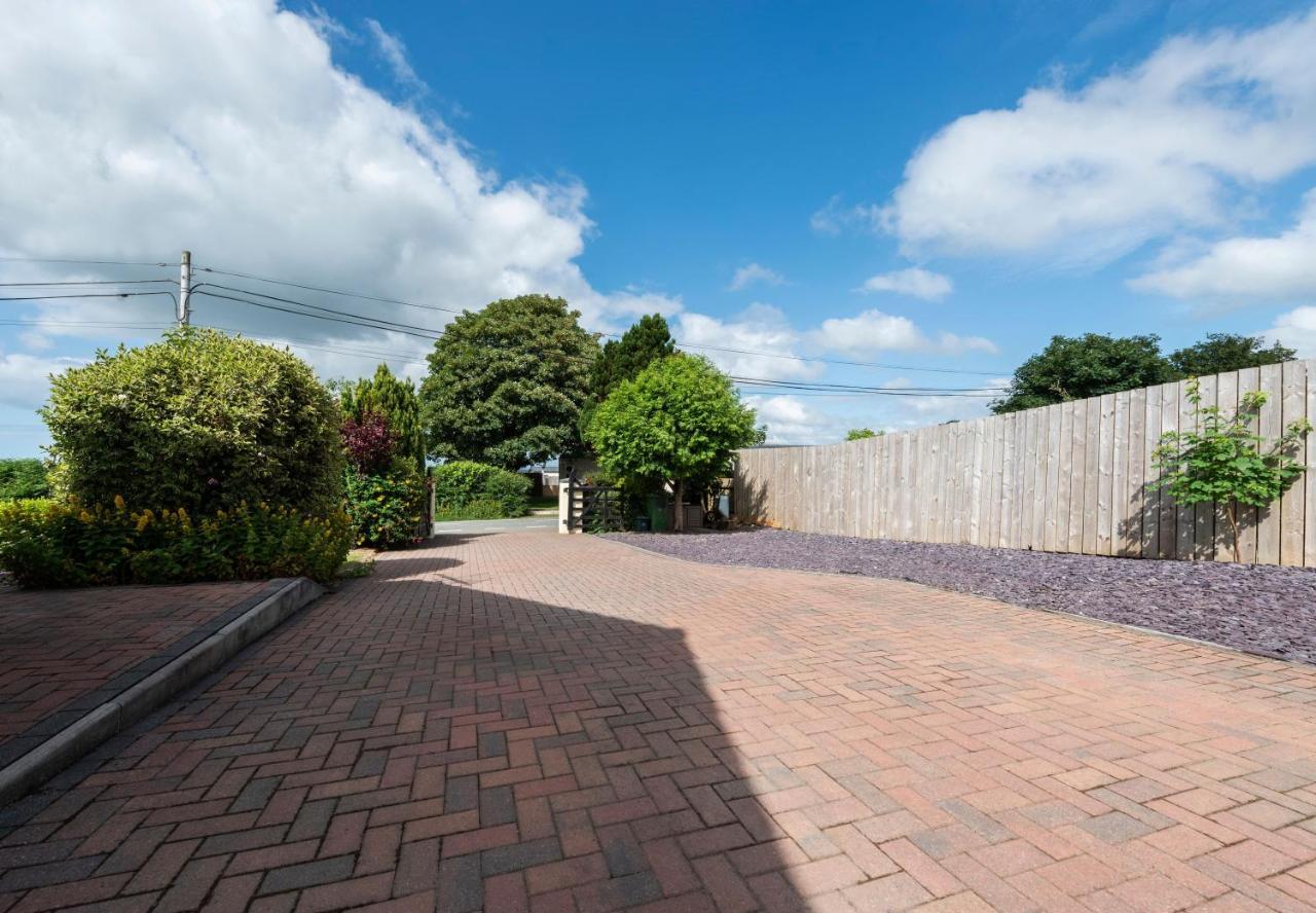 Y Villa Mor Llanarth  ภายนอก รูปภาพ